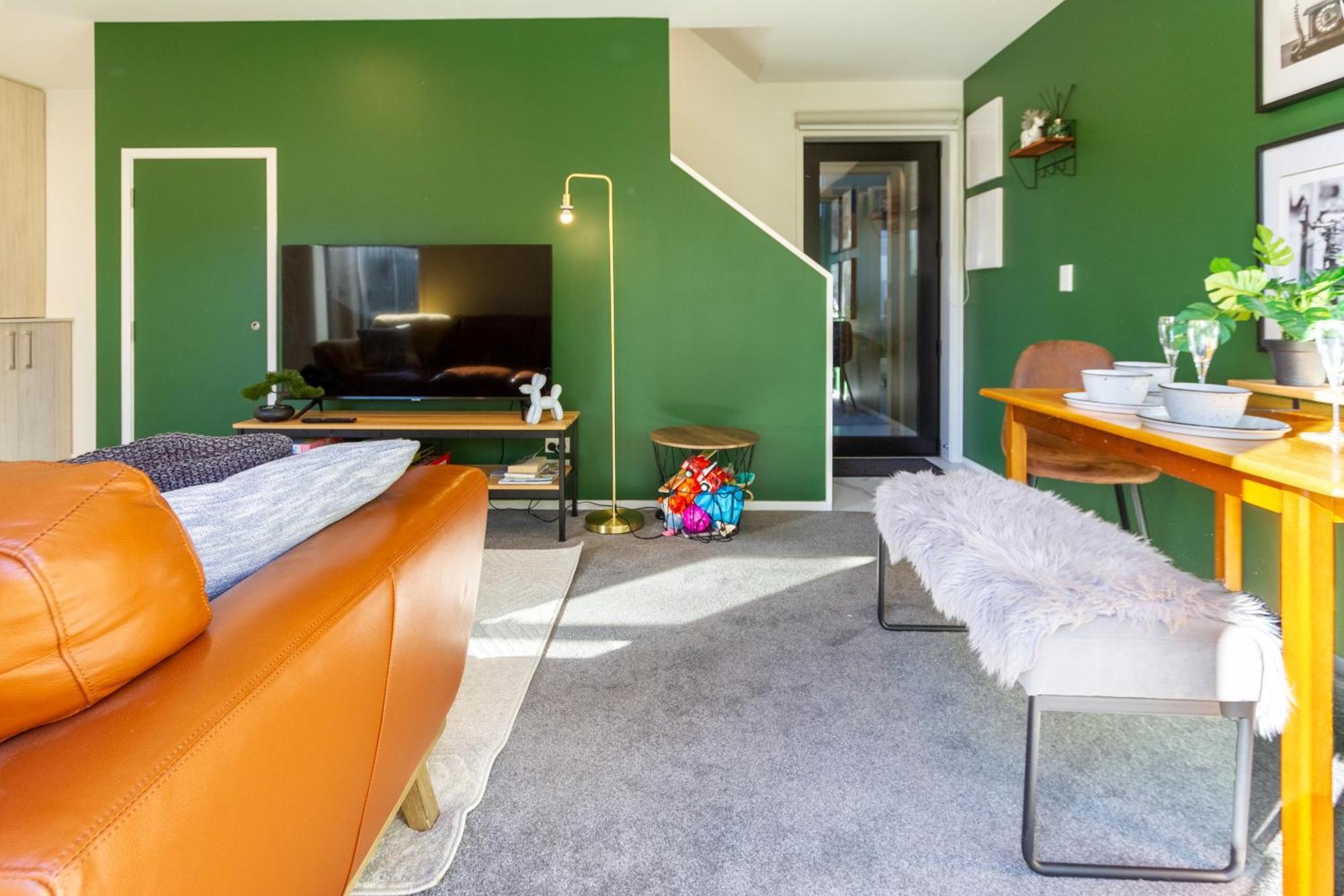 Gorgeous In Green - 2 Bed Central Oasis W/King Bed Christchurch Dış mekan fotoğraf